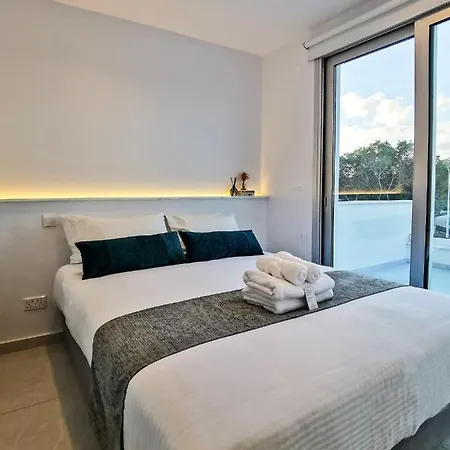 Ferienwohnung Phaedrus Living - Seaside Deluxe Flat Harbour 107 Paphos Exterior foto