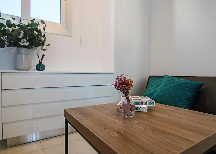 Phaedrus Living - Seaside Deluxe Flat Harbour 107