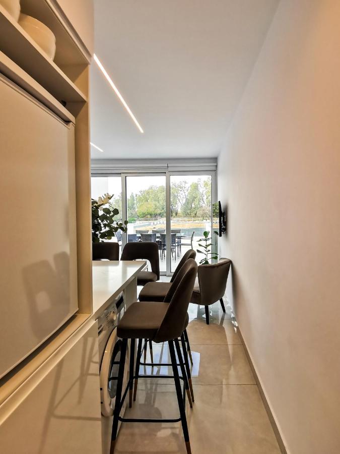 Phaedrus Living - Seaside Deluxe Flat Harbour 107 * Paphos