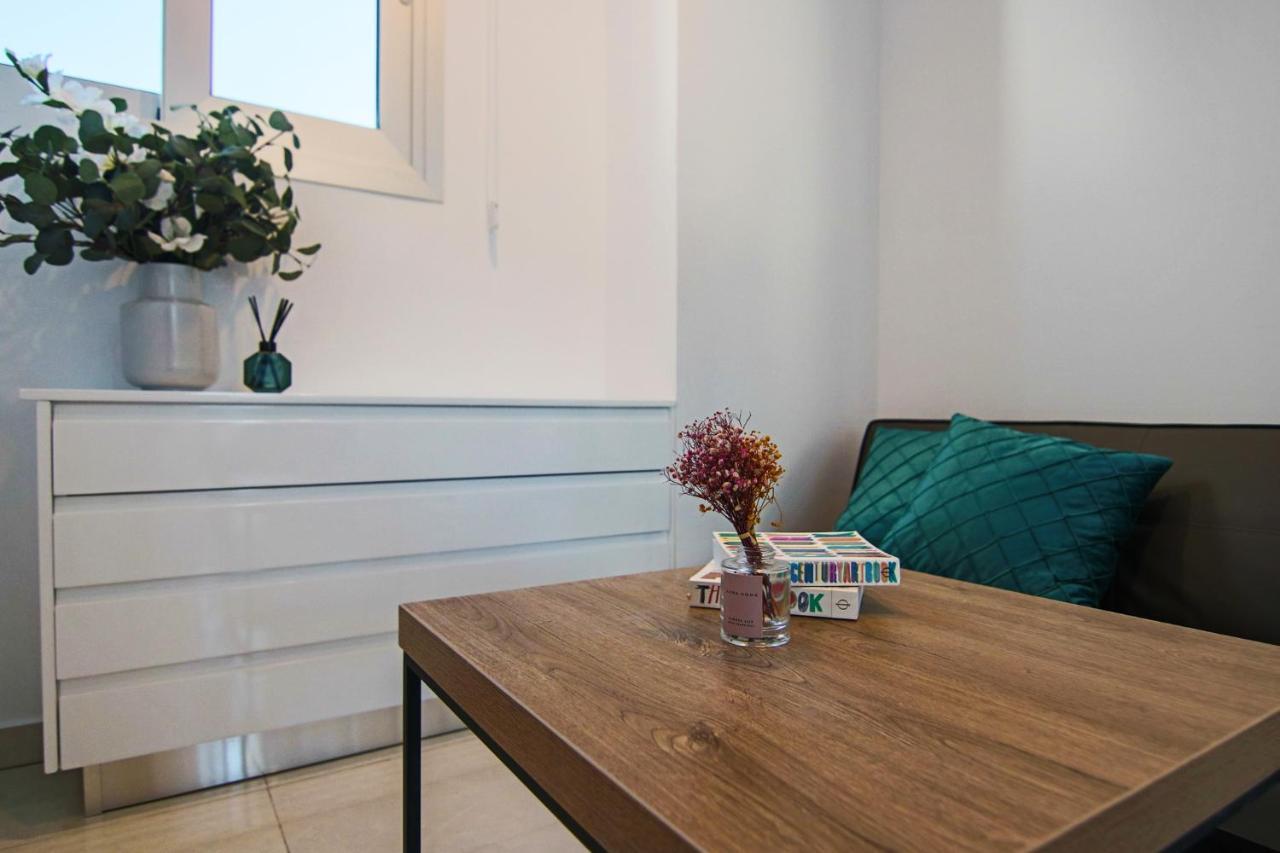 Phaedrus Living - Seaside Deluxe Flat Harbour 107 Paphos
