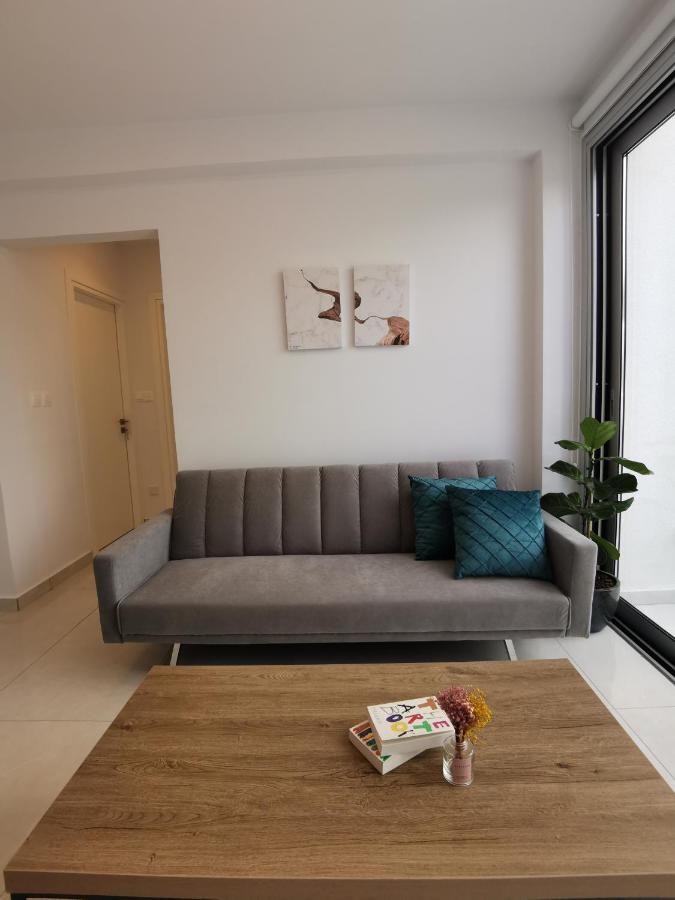 Phaedrus Living - Seaside Deluxe Flat Harbour 107 Paphos