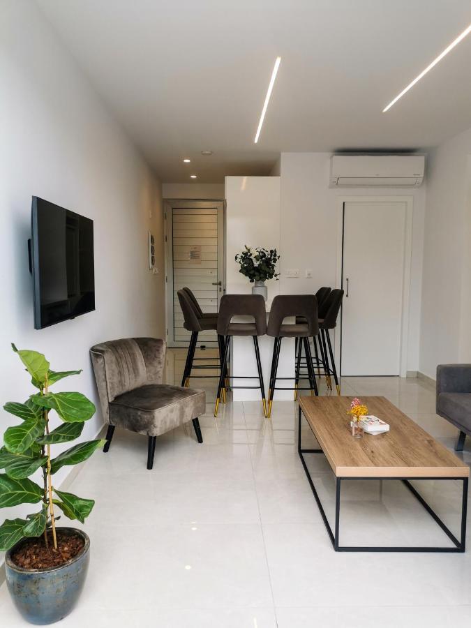 Phaedrus Living - Seaside Deluxe Flat Harbour 107 Apartment